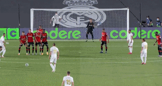 中超第29轮最佳候选：王燊超、钟义浩入选，法比奥在列