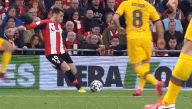 热火140-123大胜快船，五连败，战绩升至东部第三，快船深陷西部末位，进攻依赖球星，防守漏洞明显。