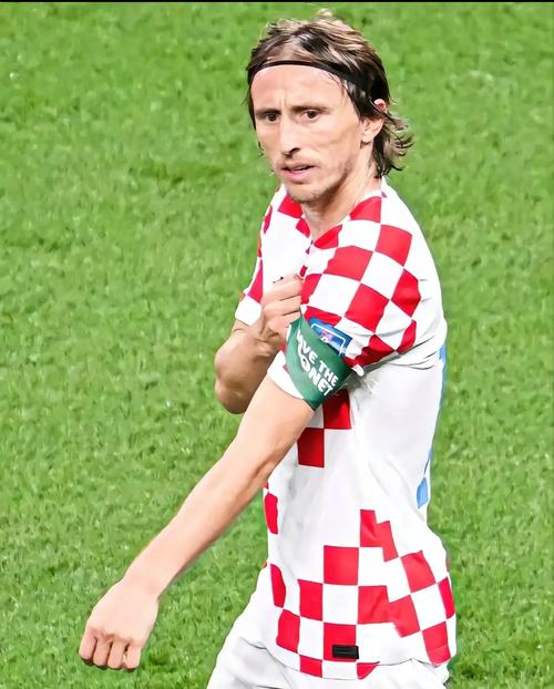 愿无大碍，圣保罗官方：奥斯卡出现心脏异常，送医后情况稳定