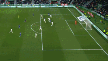 波兰主帅：即使踢得丑陋也要赢球；扎莱夫斯基染黄让我恼火