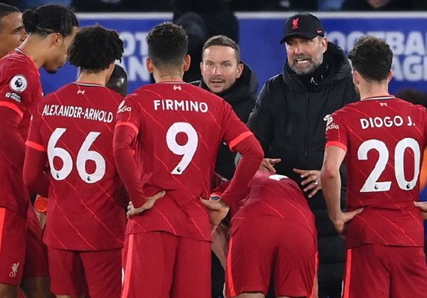 湖人浓眉哥篮下统治锁定胜利